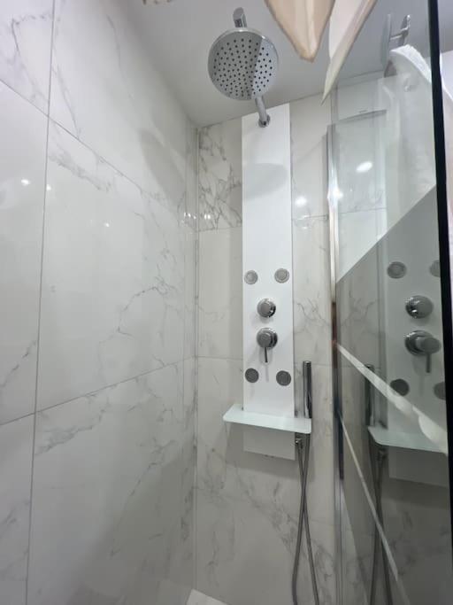 Maison Appartement Triplex Avec Jacuzzi Et Sauna Сент-Етьєн Екстер'єр фото